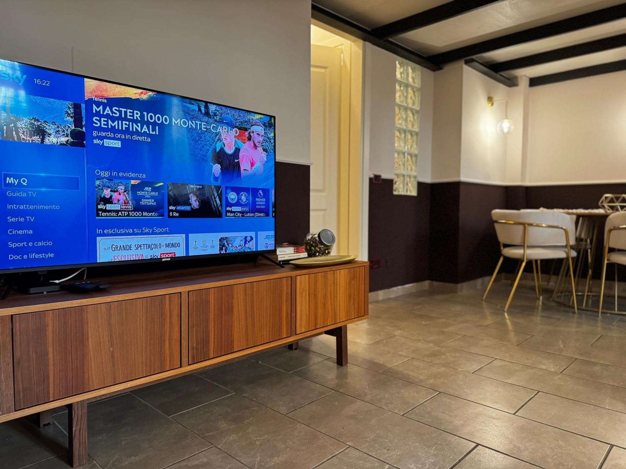 Regina Milano In Verona - Sky Tv, Wifi E Breakfast Box 아파트 외부 사진