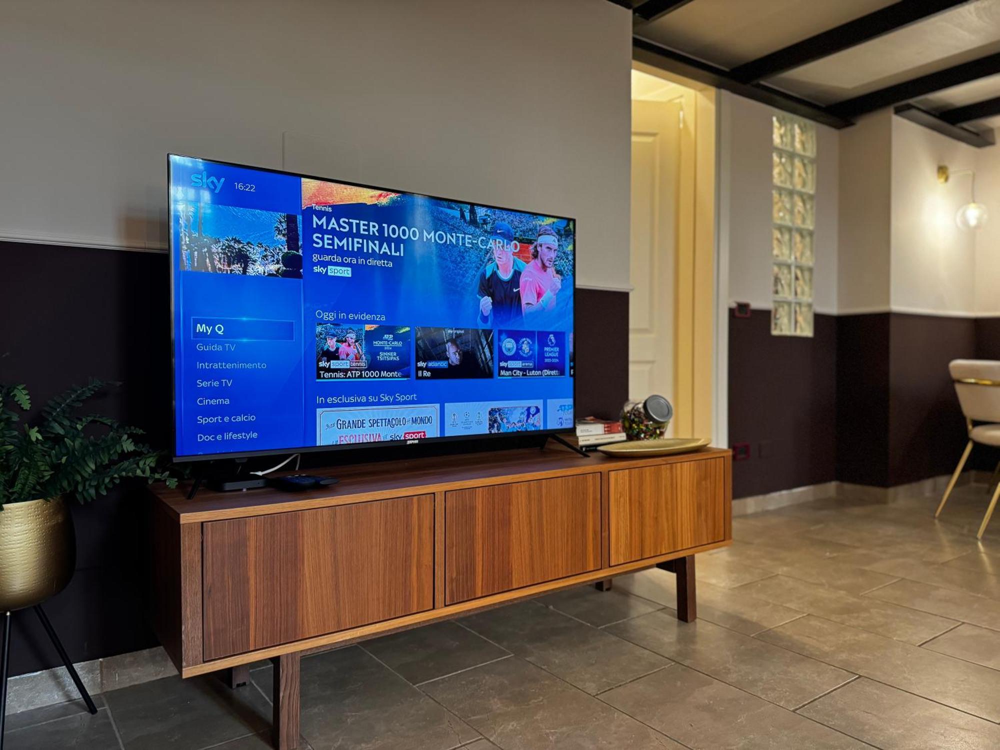 Regina Milano In Verona - Sky Tv, Wifi E Breakfast Box 아파트 외부 사진